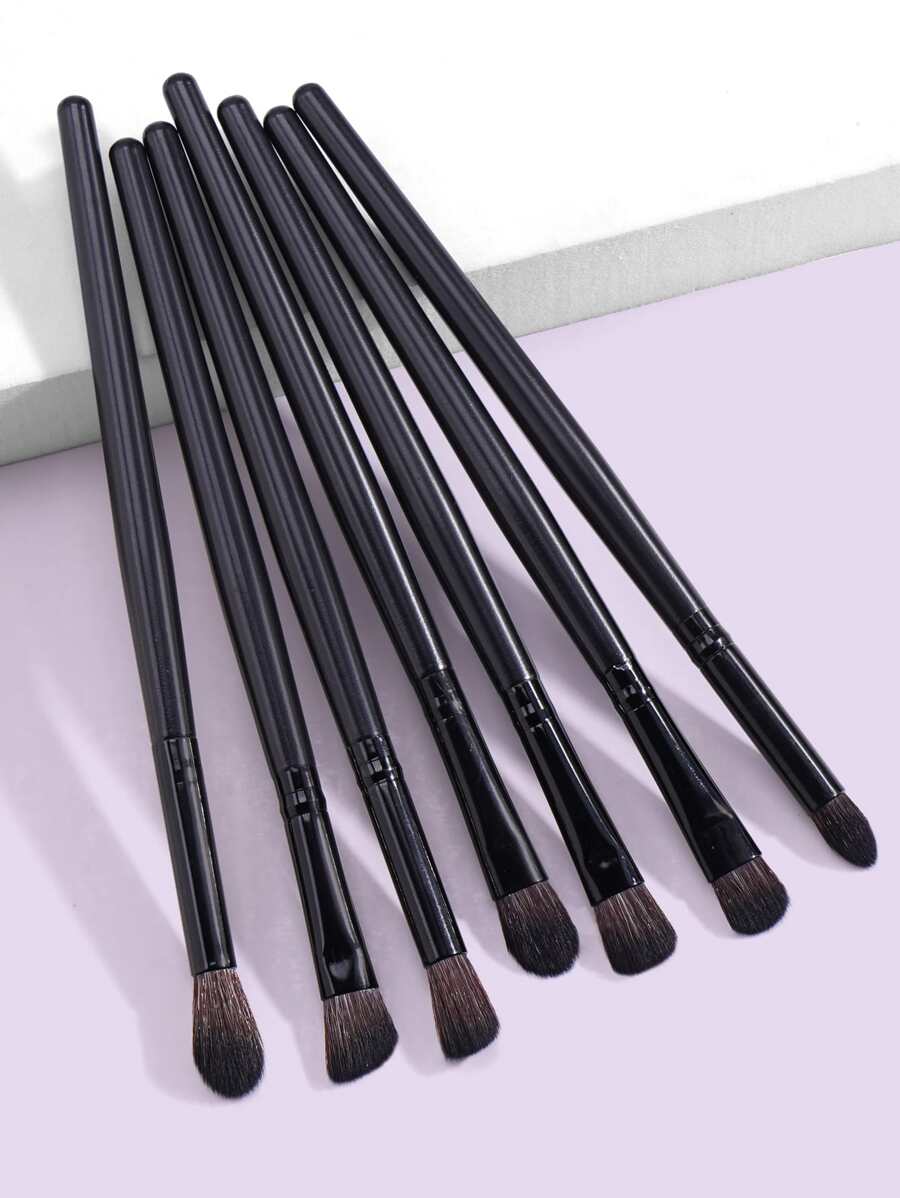 7件套专业眼部化妆刷套装，包含眼影刷、晕染刷，采用柔软纤维材质，方便携带，是旅行化妆的理想之选。套装包含各种化妆刷，是化妆工具的完美组合，也是馈赠佳品。 - 黑色 - 查看 1