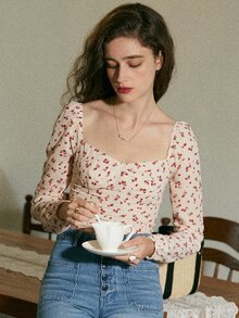 Ditsy Floral Print Sweetheart Neck Ruched Blouse - Red and White - View 3