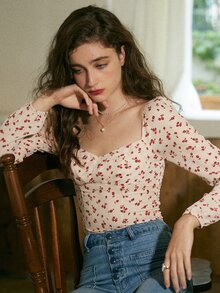 Ditsy Floral Print Sweetheart Neck Ruched Blouse - Red and White - View 4