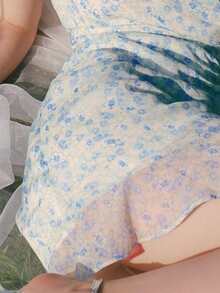 Vestido bajo cruzado floral fruncido de manga farol ribete con fruncido - Celeste - Ver 5