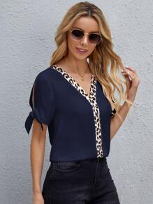 SHEIN Clasi V領豹紋印花開衩袖上衣 - 藏蓝色 - 查看 1