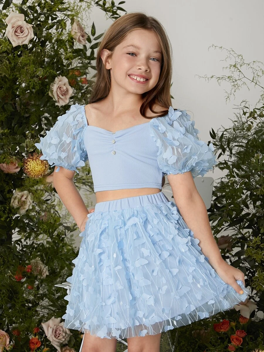 SHEIN 女孩貼花蝴蝶褶邊雞心領口短款上衣和半身裙 - 淺藍色 - 查看 1