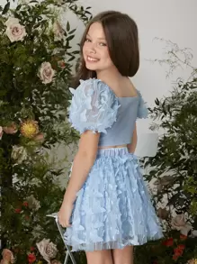SHEIN 女孩貼花蝴蝶褶邊雞心領口短款上衣和半身裙 - 淺藍色 - 查看 2