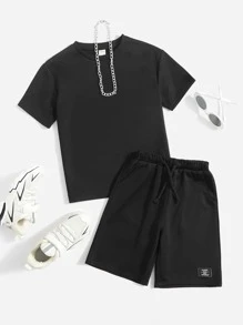 SHEIN Tween Boy Drop Shoulder Tee & Drawstring Waist Shorts With Chain Necklace - Black - View 1
