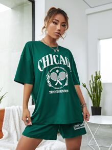 con letra & tenis con estampado Camiseta con Shorts deportivos Conjunto - Verde Oscuro - Ver 3