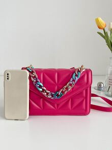 Quadratische Tasche mit Klappe, Kette