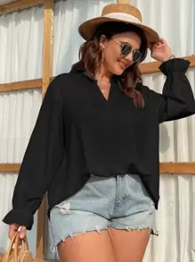 SHEIN LUNE 大碼缺口領荷葉袖襯衫 - 黑色 - 查看 1