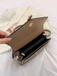 轻巧、商务休闲简约按扣方形包（两侧随机五金夹）适合少女、女大学生、新人及白领人士，非常适合办公室、大学、工作、商务、通勤、户外、旅行、郊游、时尚女士包包优雅