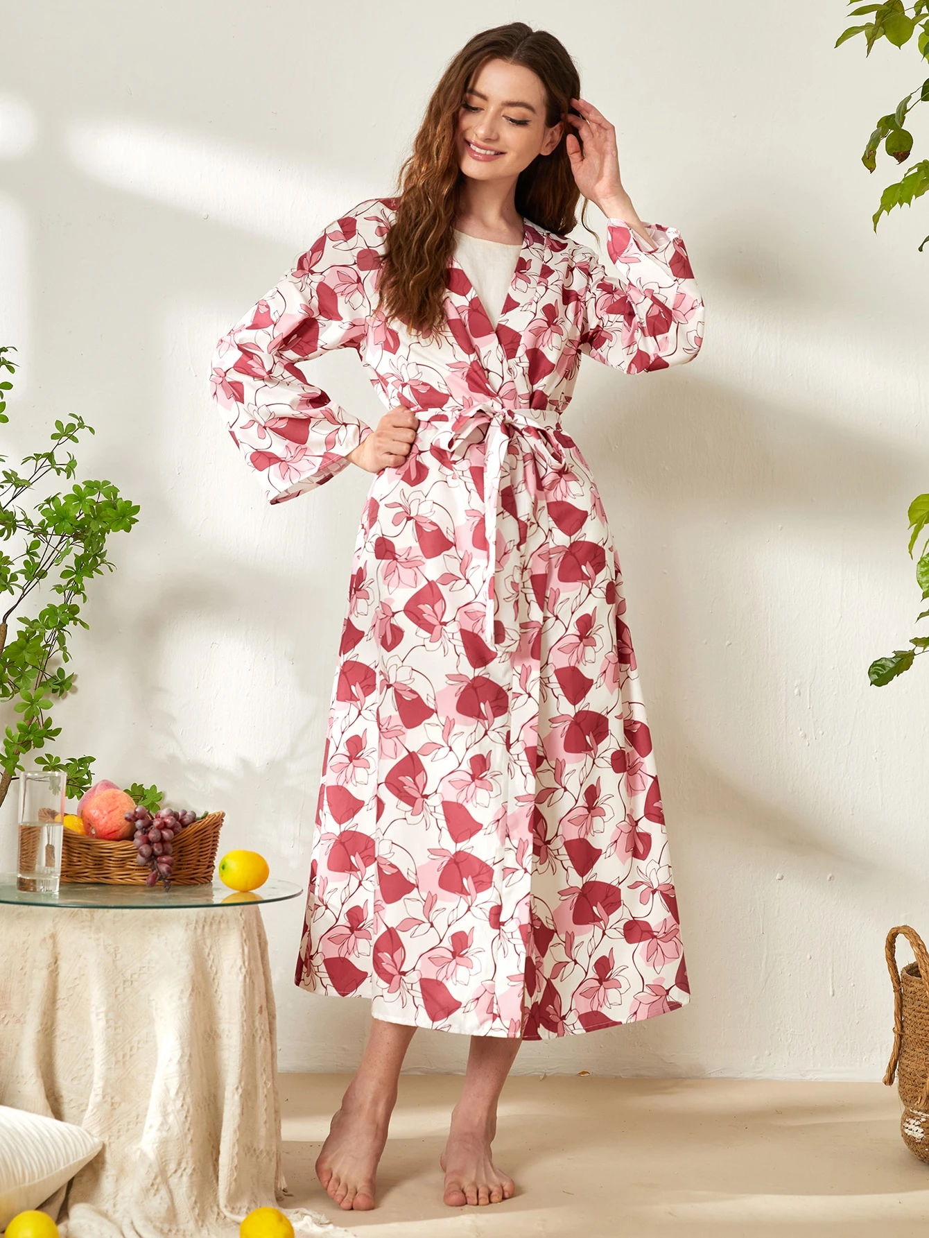 Miniatura 2 de Bata con cinturón con estampado floral sin vestido de dormir