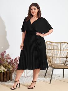 Plus Surplice Neck Pleated Hem Dress - Black - View 4