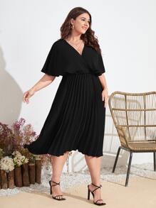 Plus Surplice Neck Pleated Hem Dress - Black - View 5