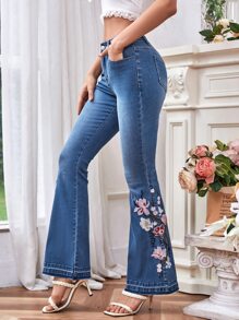 Floral Embroidery Flare Leg Jeans - Medium Wash - View 6