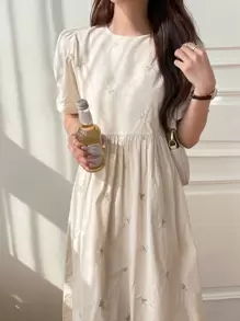 DAZY Floral Embroidery Puff Sleeve High Waist Dress,Casual Women Dresses - Apricot - View 3