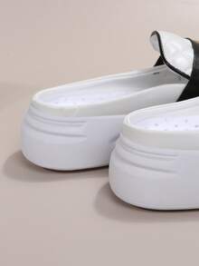 衍縫幾何裝飾穆勒运动鞋 - 黑與白 - 查看 3