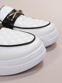 衍縫幾何裝飾穆勒运动鞋 - 黑與白 - 查看 5