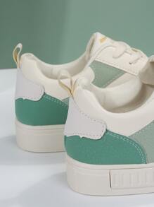 Colorblock Lace-up Front Skate Shoes - Green - View 5