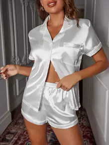 Moireta 缎面翻领1件上衣和1件短裤睡衣套装白色套装 - 白色 - 查看 2