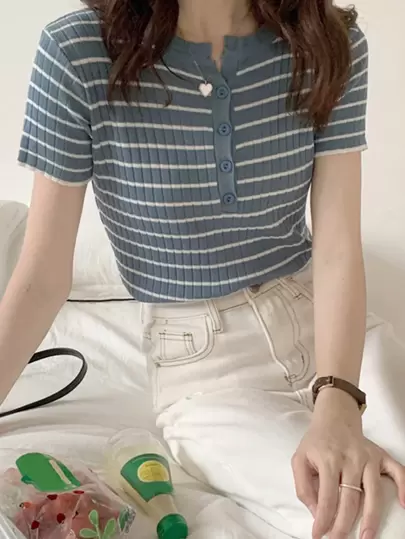 Honeyspot ストライプ クロップ ニットトップスの画像