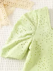 Kleinkind Mädchen Schößchenbluse mit Öse Stickerei, eckigem Ausschnitt, Puffärmeln