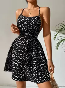 SHEIN PETITE 紙屑愛心圖案交叉後背繫帶吊帶連衣裙 - 黑色 - 查看 3