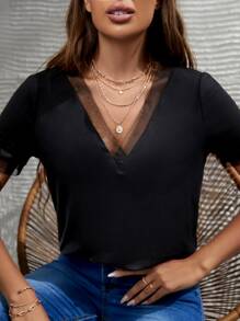 SHEIN Frenchy 網紗拼接V領T恤 - 黑色 - 查看 3