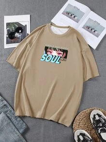 Manfinity EMRG Hombres Camiseta con estampado de letra japonesa y figura - Caqui - Ver 2