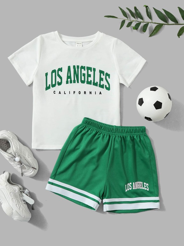 SHEIN Young Boy Letter Graphic Tee & Contrast Tape Shorts