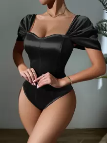 Chiquease 雞心領口緞面連身背心 - 黑色 - 查看 3