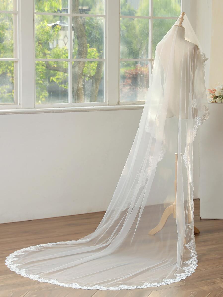 Bride's Long Lace Veil With Train Fall Clothes For Women - White - View 1
