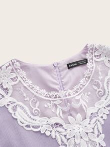 Mulvari Contrast Guipure Lace Puff Sleeve Dress - Lilac Purple - View 3