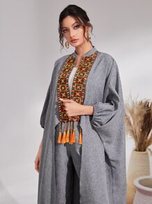 Al Najma 花卉刺繡流蘇系帶蝙蝠袖開門襟外套和褲子 - 灰色 - 查看 5