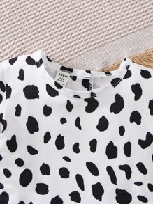 嬰兒斑點印花連身背心和紙袋腰前蝴蝶結短褲和髮箍