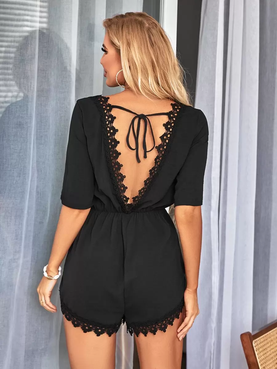 Breezaya 蕾絲拼接後綁帶連身短褲 - 黑色 - 查看 1