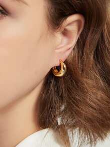 Minimalist Hoop Earrings - Yellow Gold - View 6