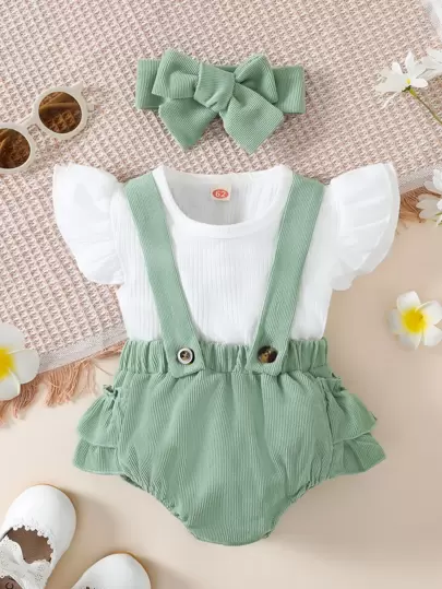 嬰兒荷葉邊T恤和多層邊短褲附髮帶