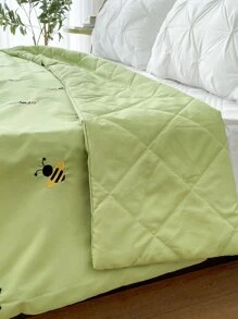 Honeybee Embroidered Quilted Bedspread - Green - View 5