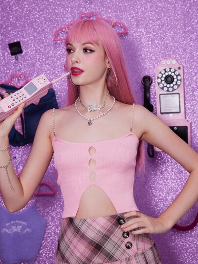 Top intrecciato monocolore scavato decorato perle