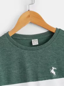 SHEIN 青少年男孩夏季休閒短袖圓領T卹，採用拼接和鹿紋設計編織而成 - 彩色 - 查看 3