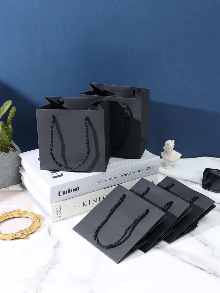 5pcs/10PCS Solid Color Gift Bag, Black Portable Paper Storage Bag For Party,Christmas Gift Decoration, Portable Small Shopping Bags Mini, Wedding Bridesmaid Gift Bag, Birthday Gift Packaging - Black - View 1