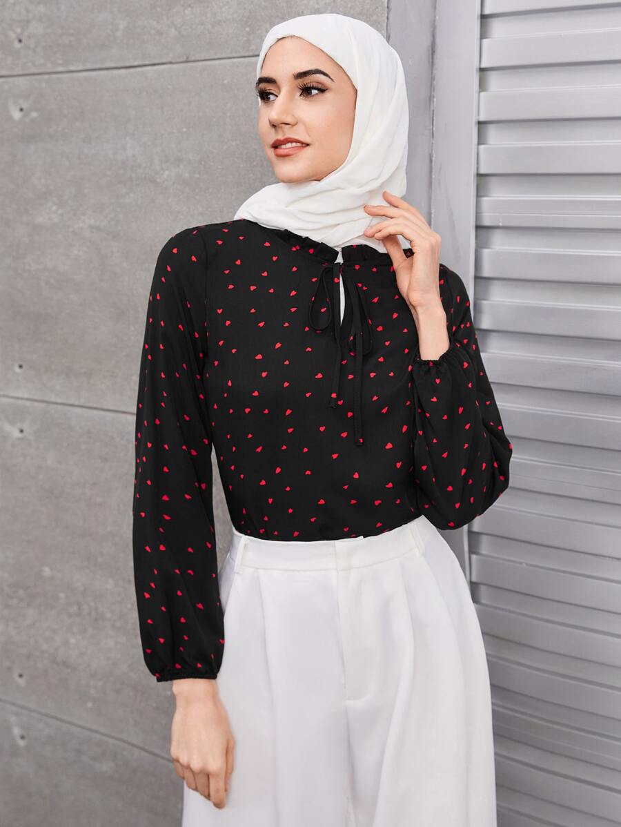 Mulvari 愛心圖案木耳褶皺邊繫帶領襯衫 - 黑色 - 查看 1