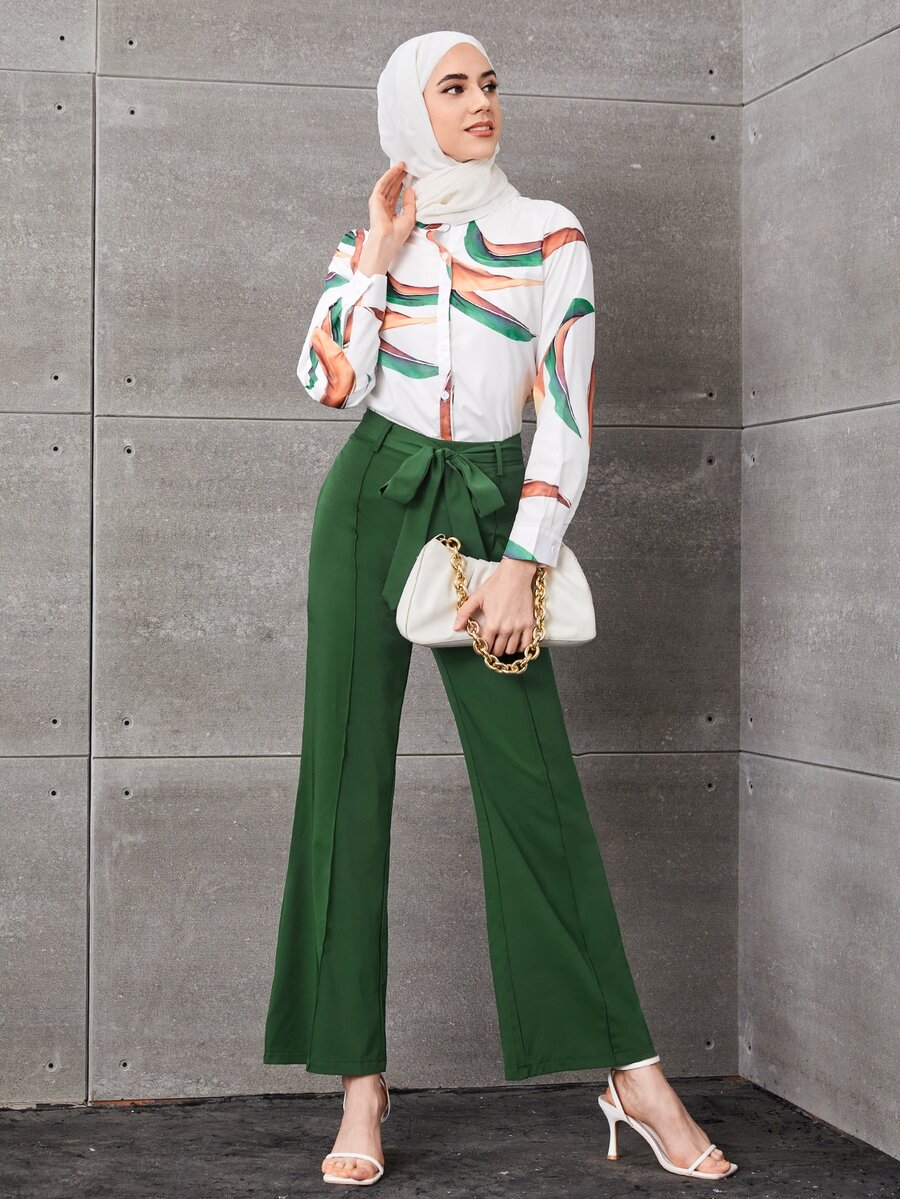 SHEIN Privé 隨機圖案前排扣襯衫和素色腰帶長褲 - 彩色 - 查看 1