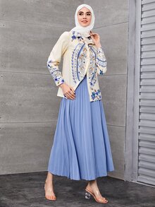 Modelyn Floral Print Blouse & Pleated Skirt - Blue and White - View 4