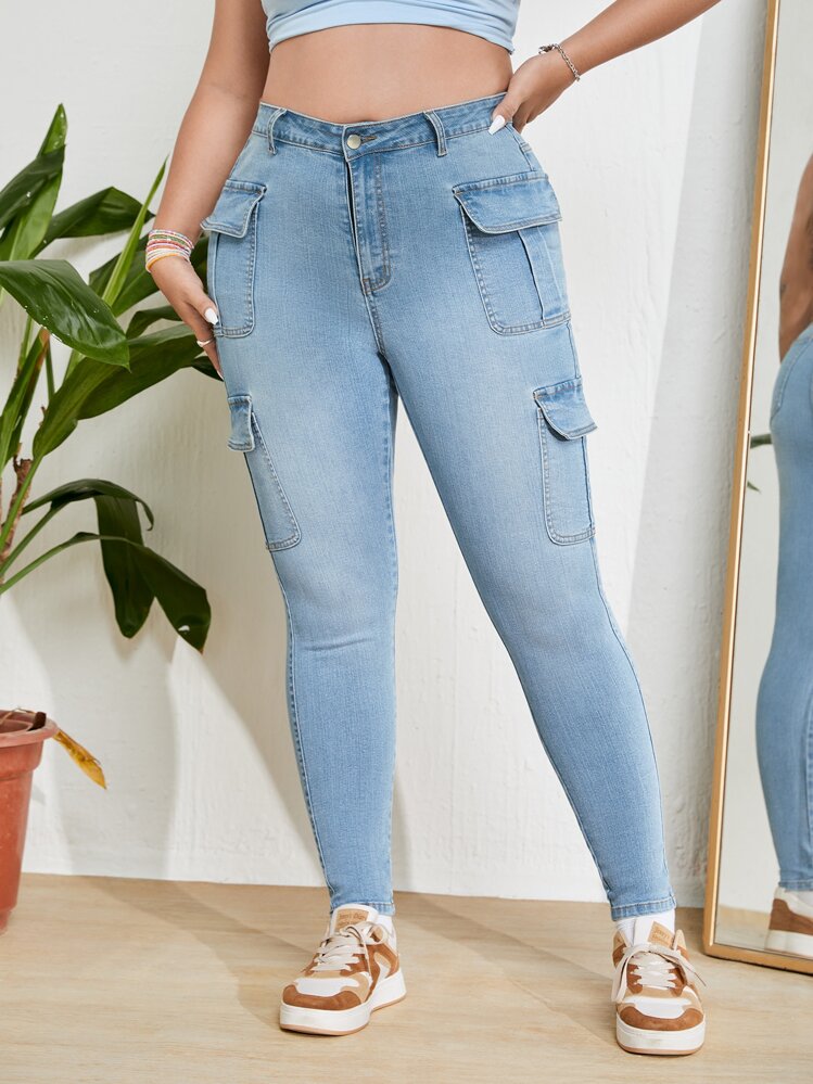 SHEIN EZwear Jeans cargo con bolsillo lateral con solapa - Lavado ligero - Añade 4