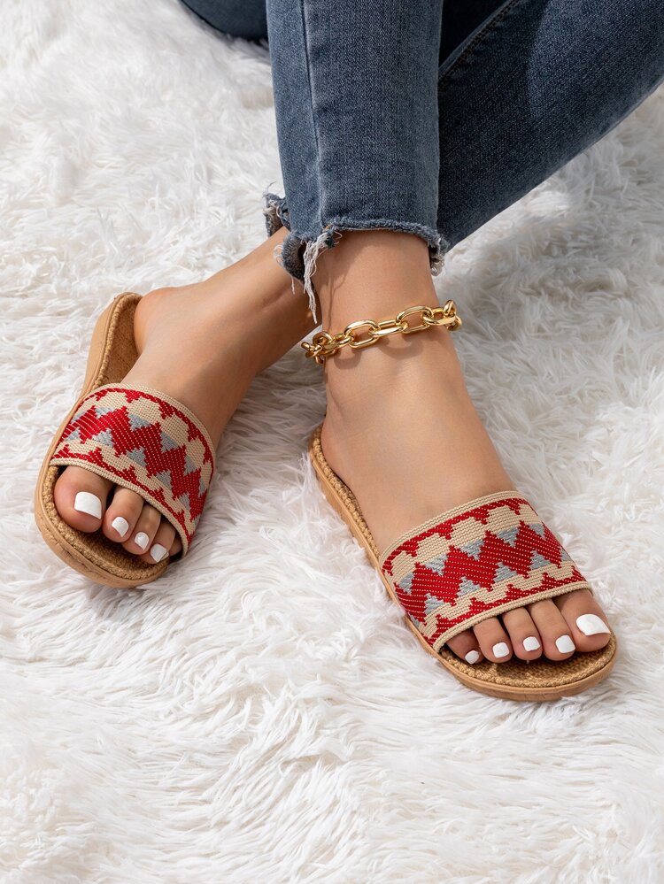 Fall/Winter Women's Spring/Summer Strap Red Wavy Pattern Indoor/Outdoor Slippers, Fashionable Grass Weave Bottom Summer Vacation Slippers For Women,Fluffy Slippers