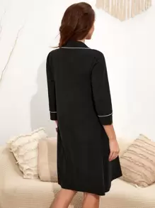 SHEIN 孕妇字母刺绣撞色滚边睡裙，适合妈妈们在秋季和冬季穿着。 - 黑色 - 查看 2