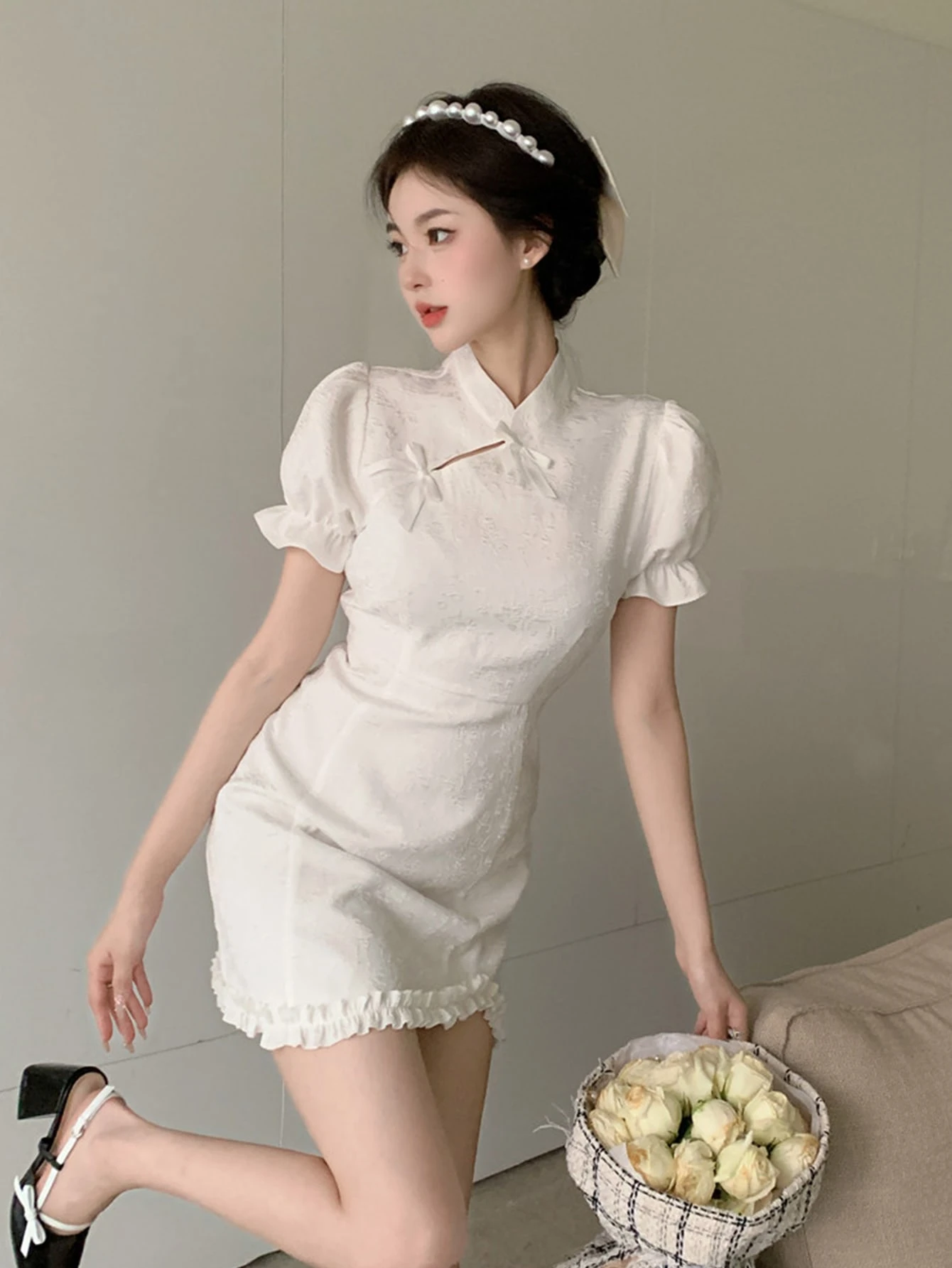 Honeyspot 無地柄 マンダリンカラー フリルトリム ジャガード ドレス