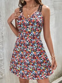 SHEIN Frenchy 小碎花拼接水溶蕾絲露背吊帶連衣裙 - 彩色 - 查看 3