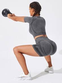 Yoga Basic 2 piezas Traje de yoga fitness inconsútil de secado rápido Conjunto outfits de gimnasio manga corta Top shorts de cintura ancha - Gris - Ver 2