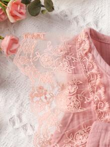 SHEIN Mono Para Bebé Niña Con Encaje Y Lazo Frontal Con Volantes