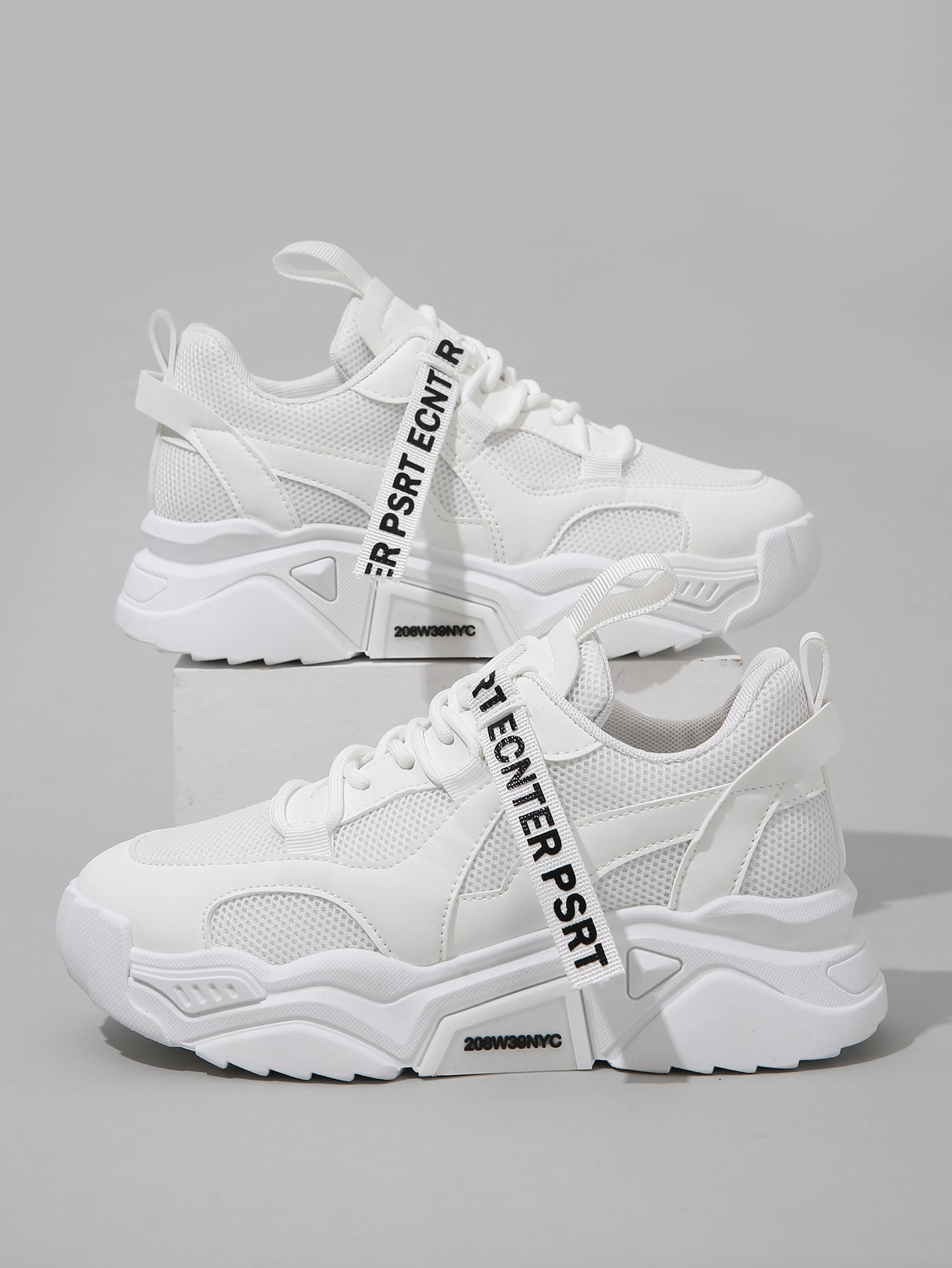 Zapatillas deportivas chunky con diseño de parche de letra panel con malla  con cordón delantero | Moda de Mujer | SHEIN México